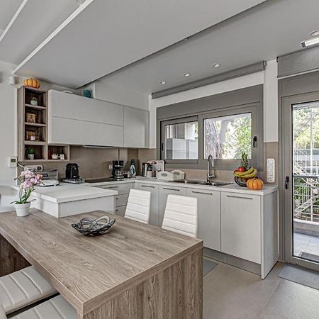 Deluxe & Modern Apartment In Афіни Екстер'єр фото
