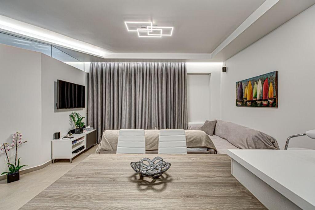 Deluxe & Modern Apartment In Афіни Екстер'єр фото